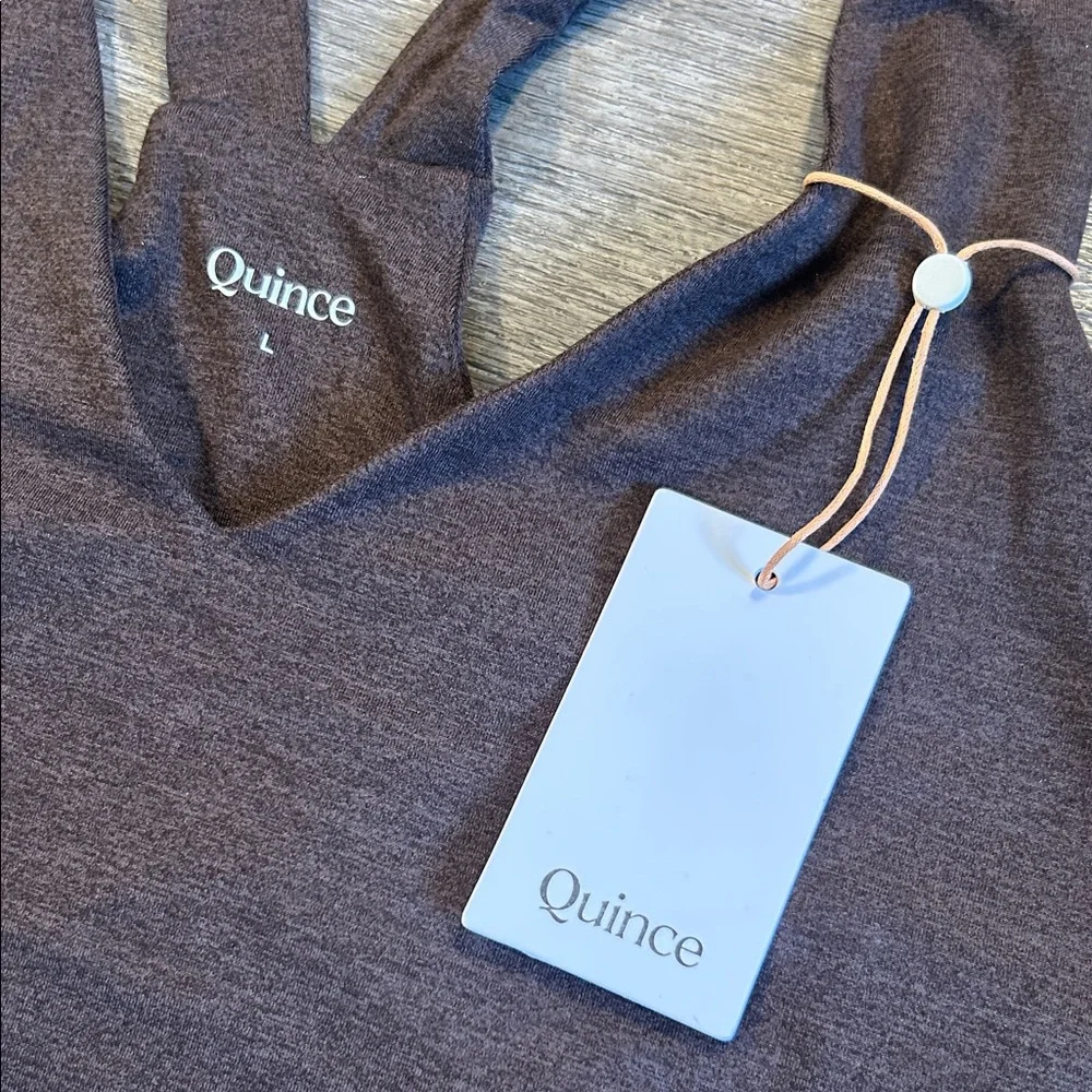 Quince Ultra Soft V Neck Crop Tank Built In Bra NWT Heather Espresso Brown - Picture 3 of 9